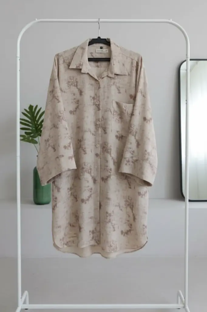 ‎⁨شومیز زنانه ابر و بادی ملونی (کرمی) - کد ۹۴۴-۲ (۲)⁩.webp